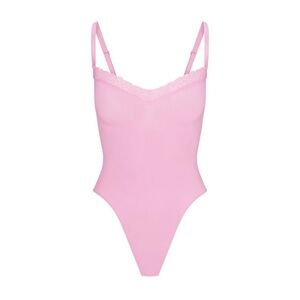 SKIMS SEAMLESS SCULPT LACE THONG BODYSUIT | BUBBLE GUM